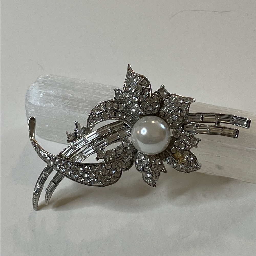 Vintage Style Rhinestone and Pearl Silver Tone Floral Brooch Pin
